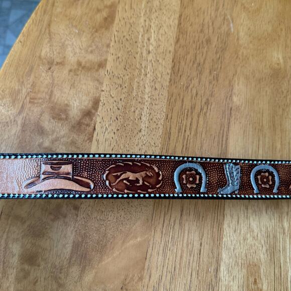 Western Cowgirl Tooled Leather Belt Size 34 Donna Horses Boots Horseshoes Hats - Picture 11 of 11